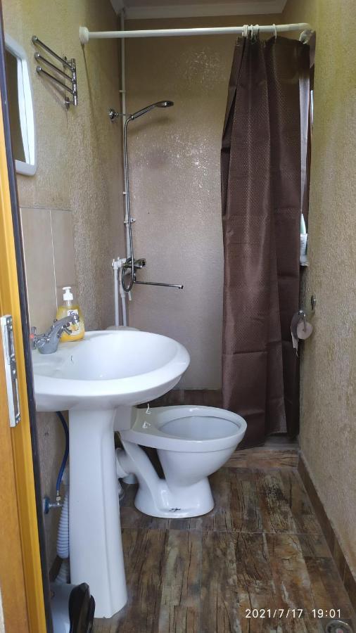 Verishen Guest House B&B Ґоріс Екстер'єр фото